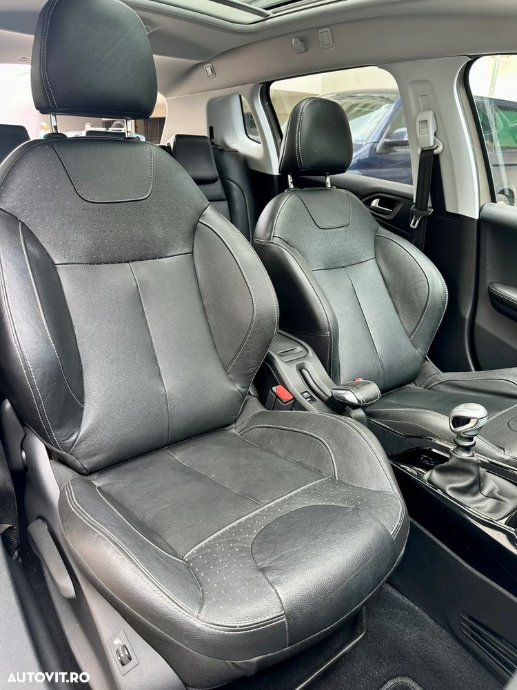 Peugeot 2008 - 6