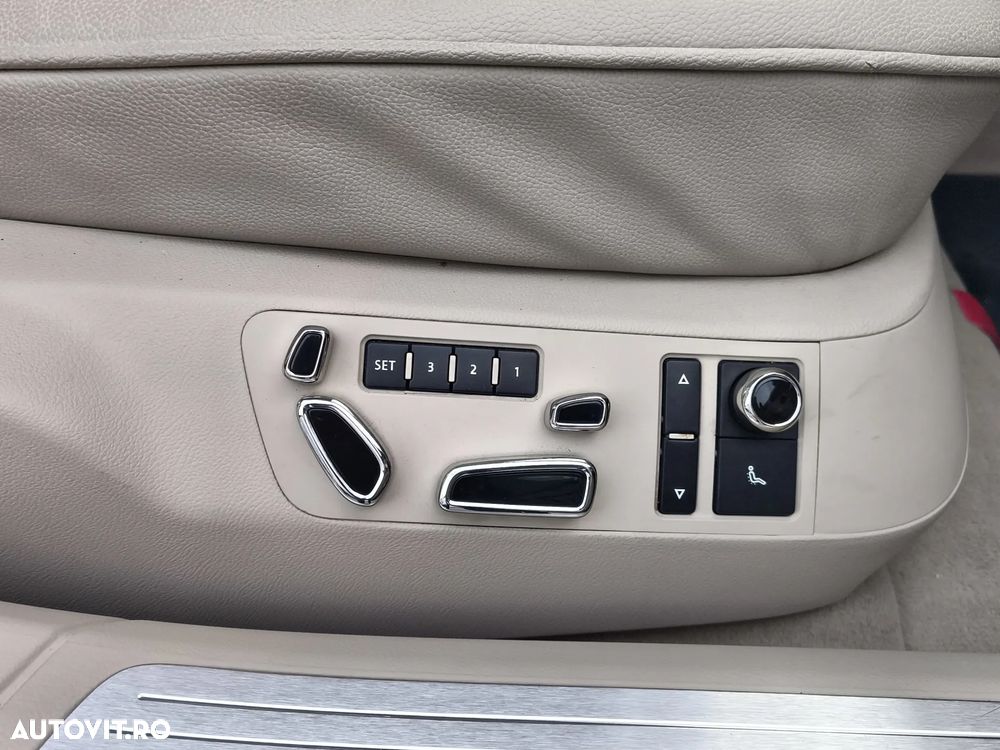 Volkswagen Phaeton - 12