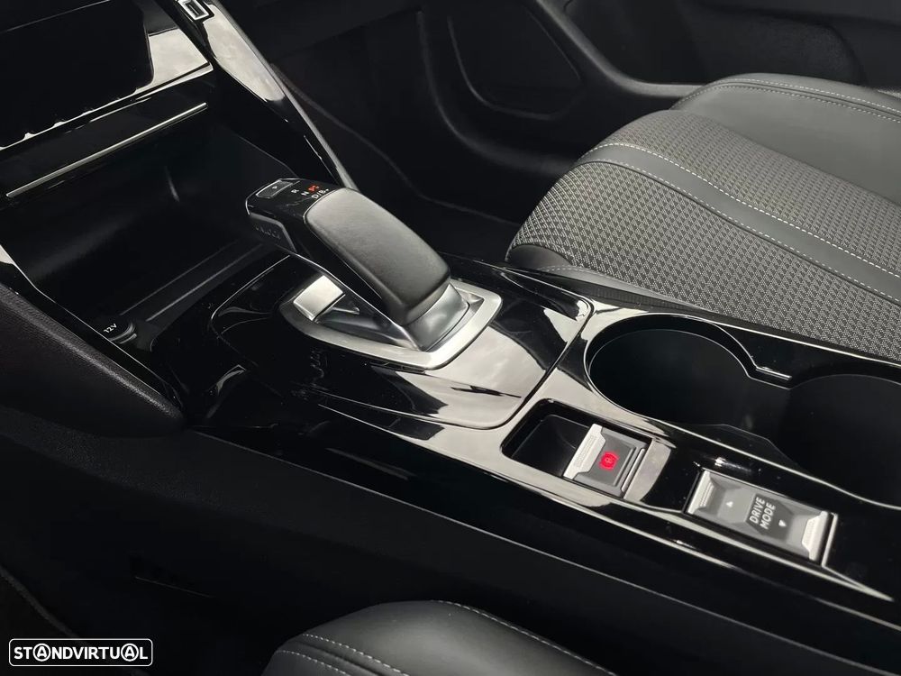 Peugeot e-208 GT Pack - 35