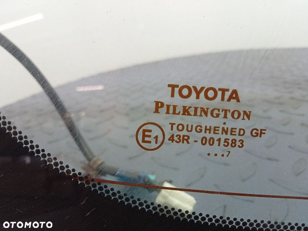 TOYOTA AVENSIS T27 T29 KOMBI SZYBA TYLNA - 3