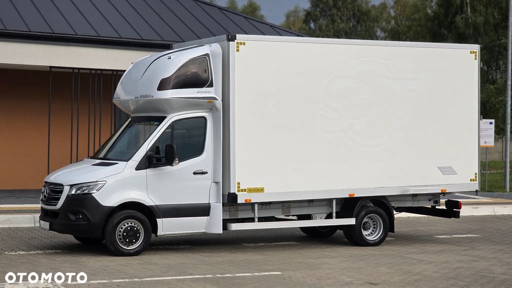 Mercedes-Benz SPRINTER 519 CDI 907❗❗190 KM / FULL OPCJA / AUTOMAT 9G-TRONIC / FULL LED / KONTENER 10EP  / DRZWI Z TYŁU / BLIŹNIAKI / XENON / RAMA / LAWETA / ZABUDOWA JEGGER / PODUSZKI PNEUMATYCZNE / SYPIALKA / SALON POLSKA ❗❗ - 25