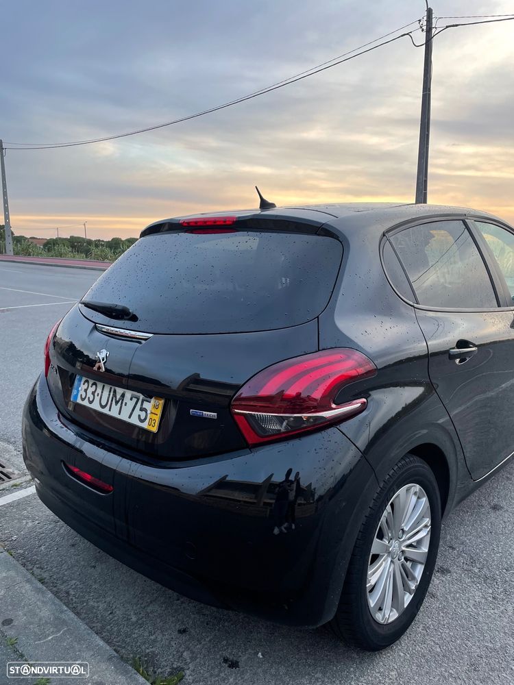 Peugeot 208 1.2 PureTech Style - 3