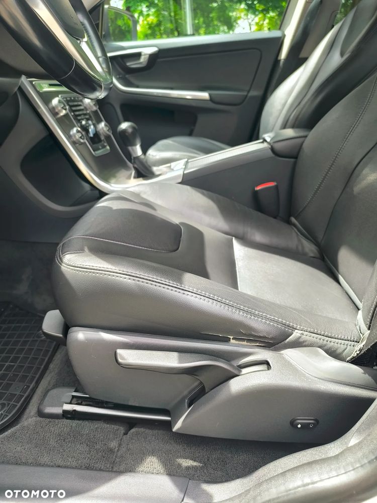Volvo XC 60 D4 AWD Summum - 6