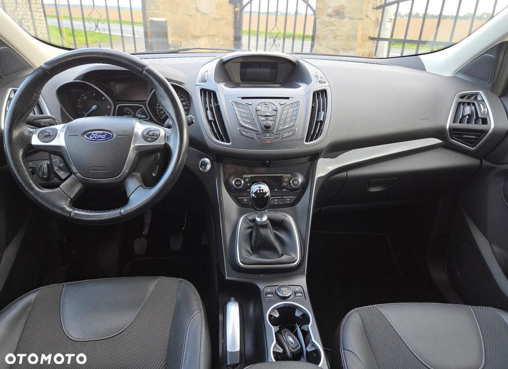 Ford Kuga 2.0 TDCi 2x4 Titanium - 5