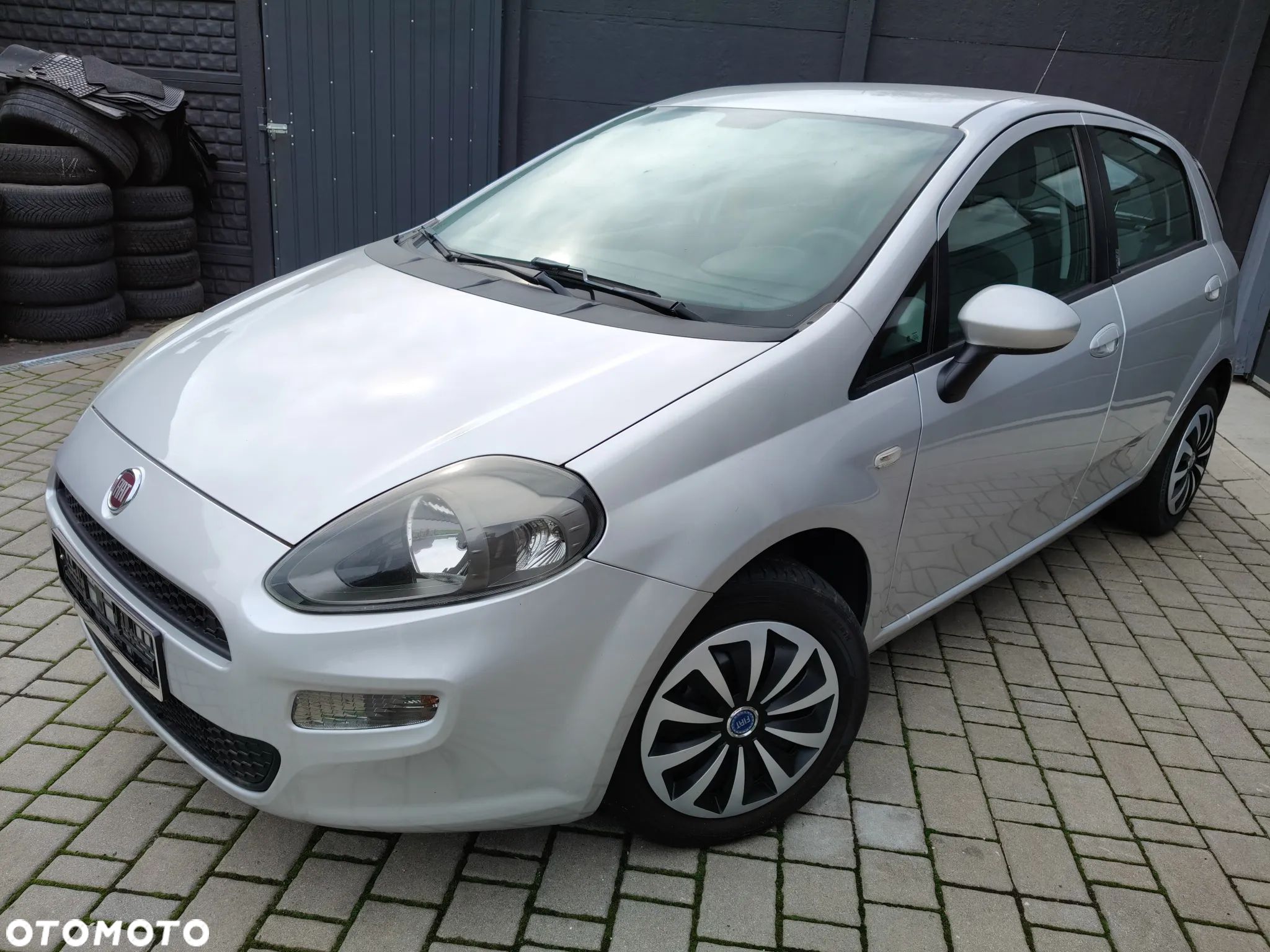 Fiat Grande Punto Actual 1.2 8V Fresh - 1