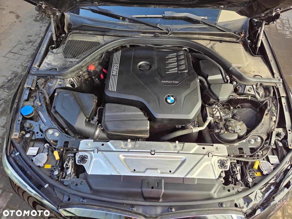 BMW Seria 3 320i Edition M Sport Shadow - 8