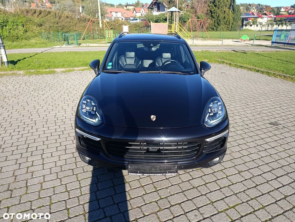 Porsche Cayenne S Diesel Platinum Edition - 4