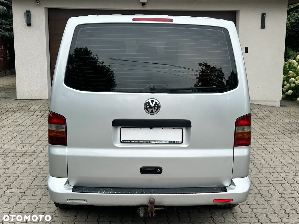 Volkswagen Multivan - 10
