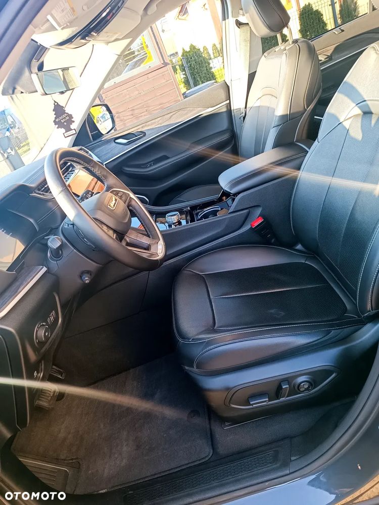Jeep Grand Cherokee - 17