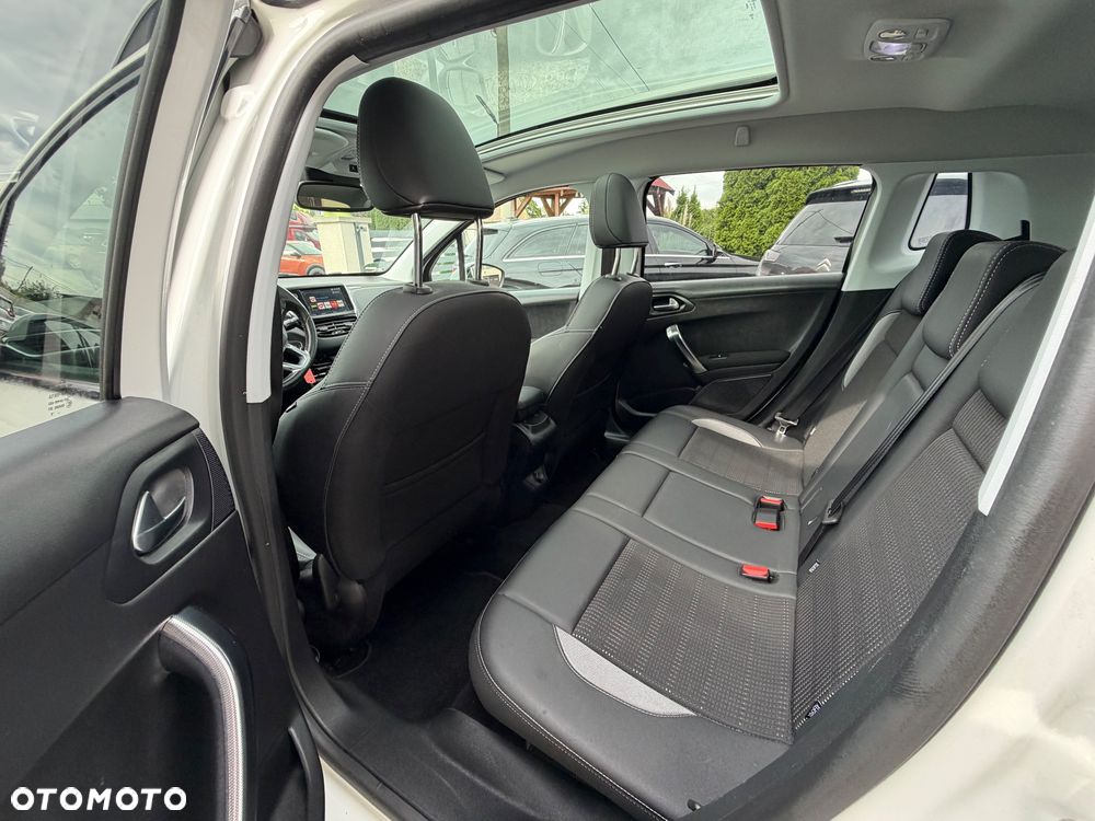 Peugeot 2008 - 8