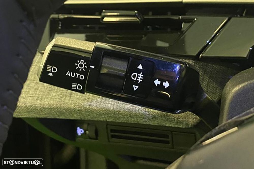 Peugeot 3008 1.2 Hybrid Allure e-DCS6 - 8