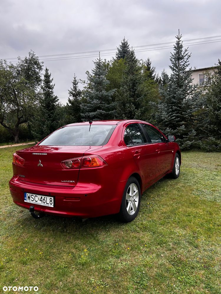 Mitsubishi Lancer 1.5 Invite - 3