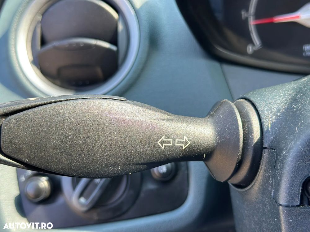 Ford Fiesta 1.25 Ambiente - 19