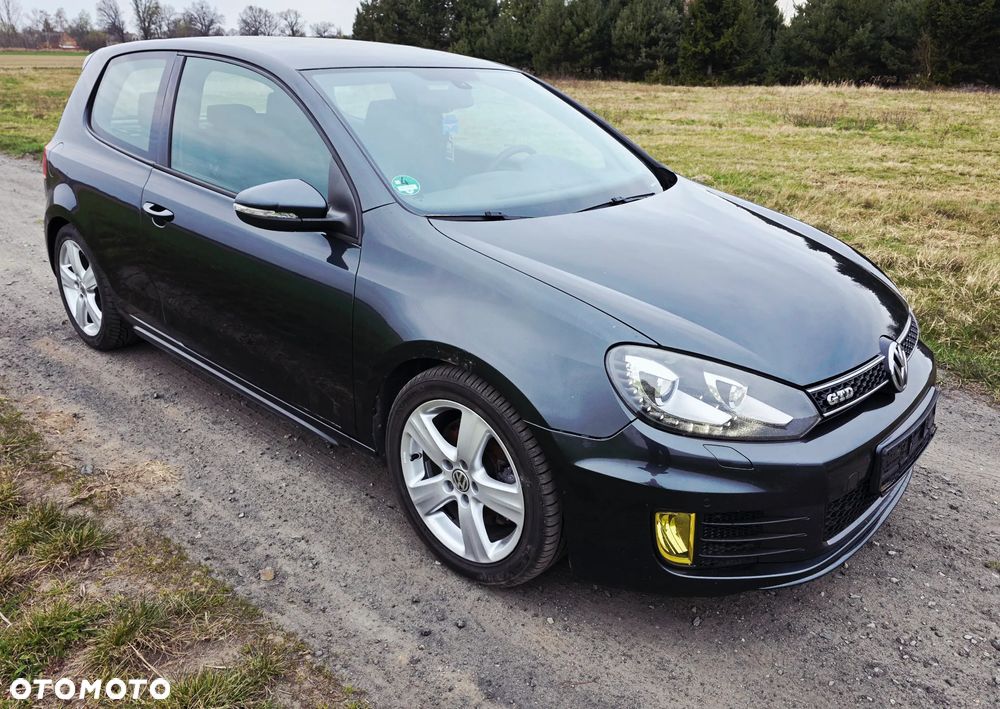Volkswagen Golf - 3