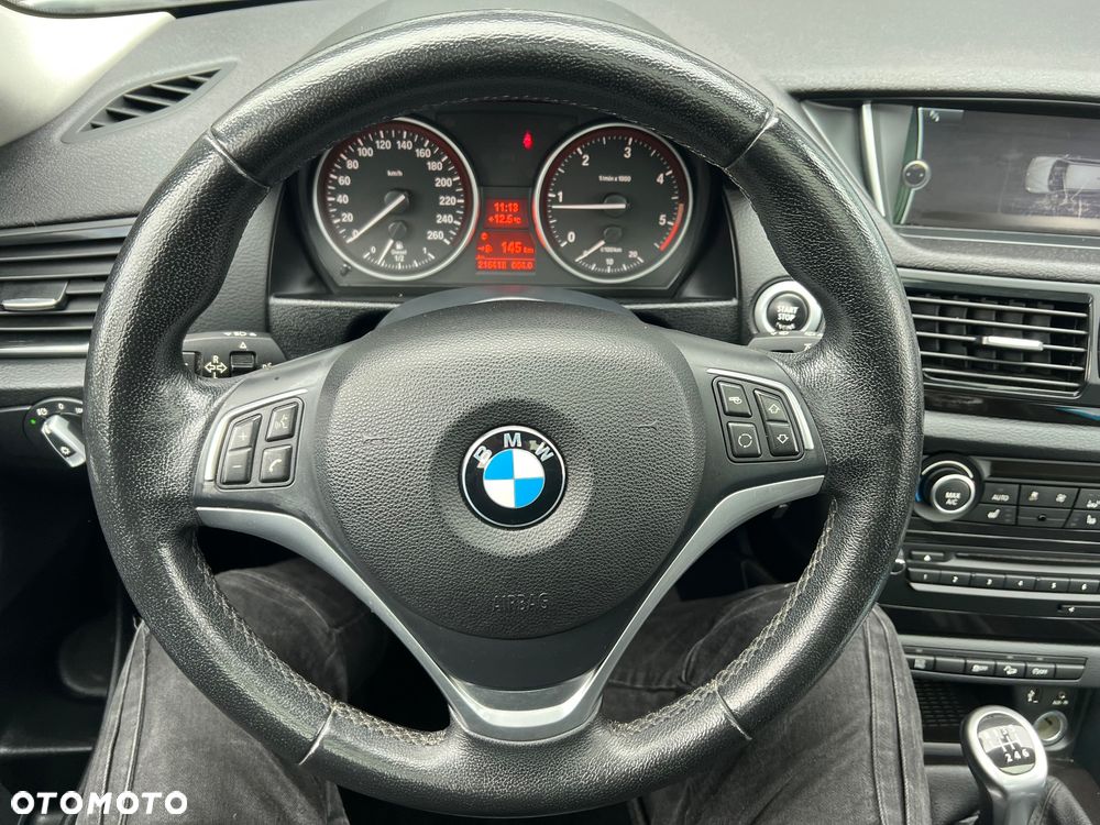 BMW X1 sDrive18d Sport Line - 32