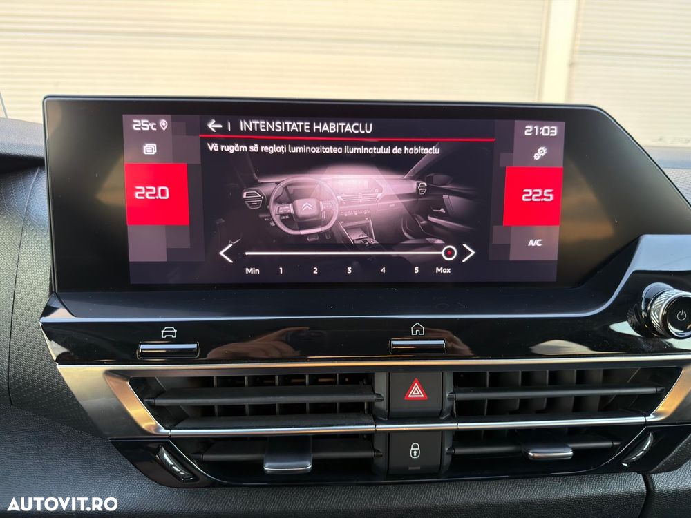 Citroën C4 PureTech 155 Stop&Start EAT8 SHINE - 23