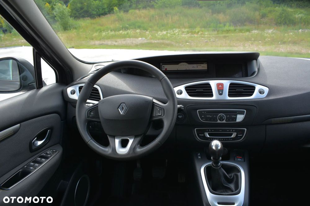Renault Scenic - 17