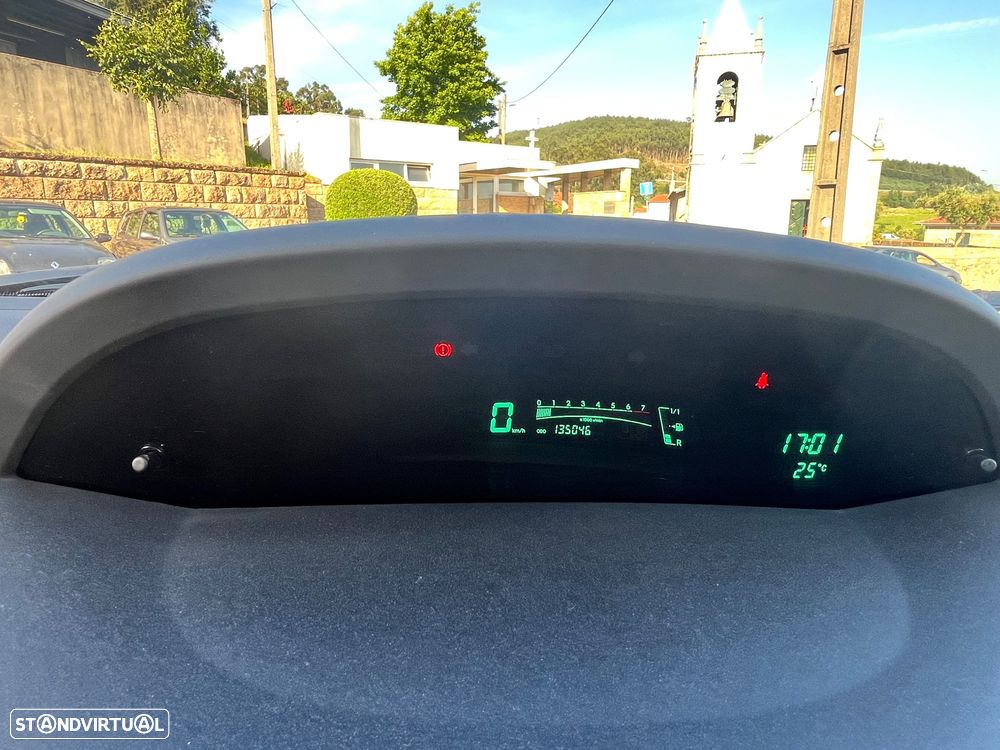 Toyota Yaris 1.0 VVT-i Cool Edition - 14