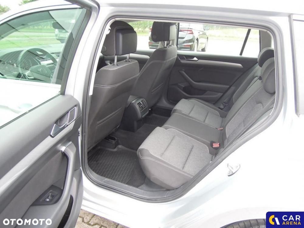Volkswagen Passat - 18