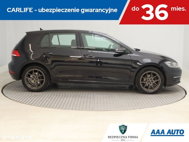 Volkswagen Golf - 8