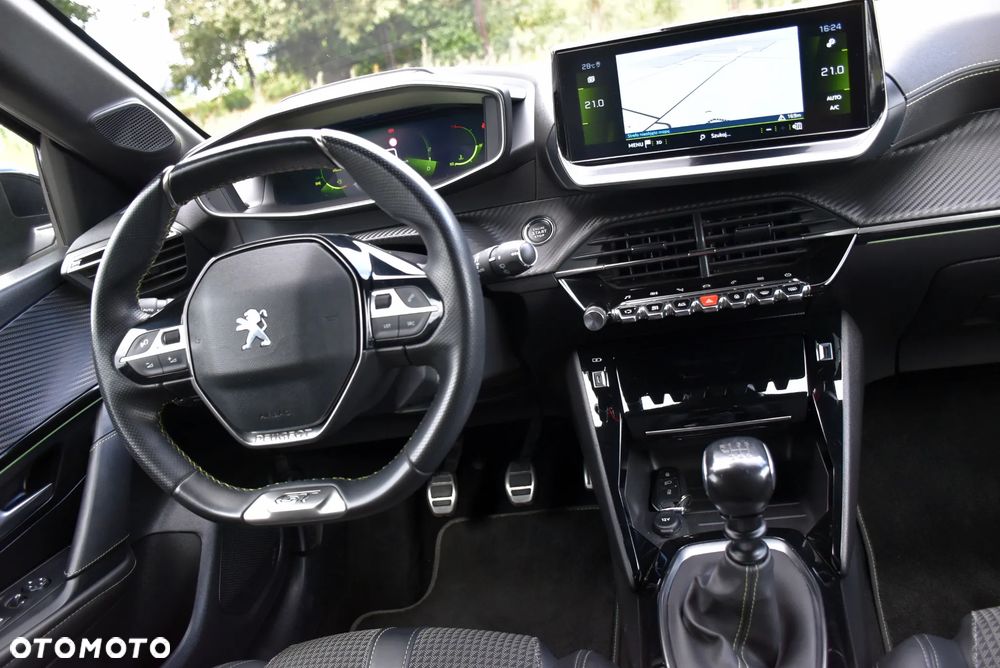 Peugeot 208 - 6