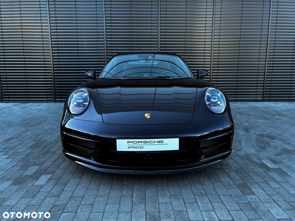 Porsche 911 Carrera GTS - 9