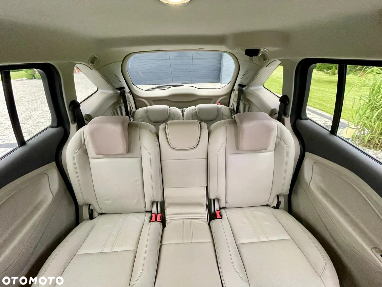 Ford Grand C-MAX 2.0 TDCi Titanium - 30