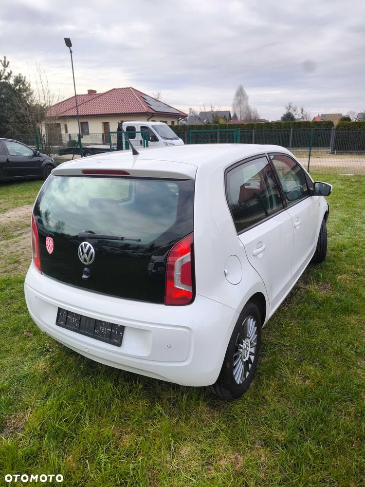 Volkswagen up! - 3