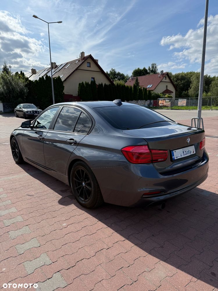 BMW Seria 3 318i Advantage - 4
