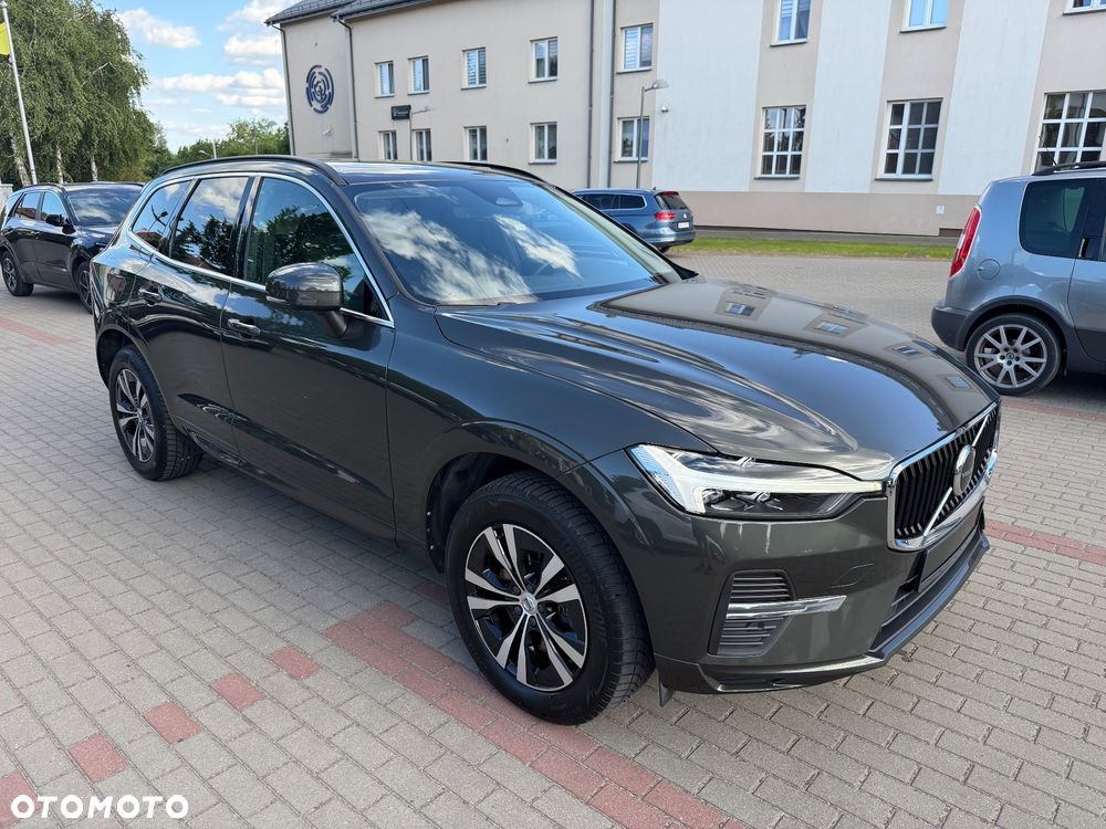 Volvo XC 60 B4 D AWD Momentum Pro - 4