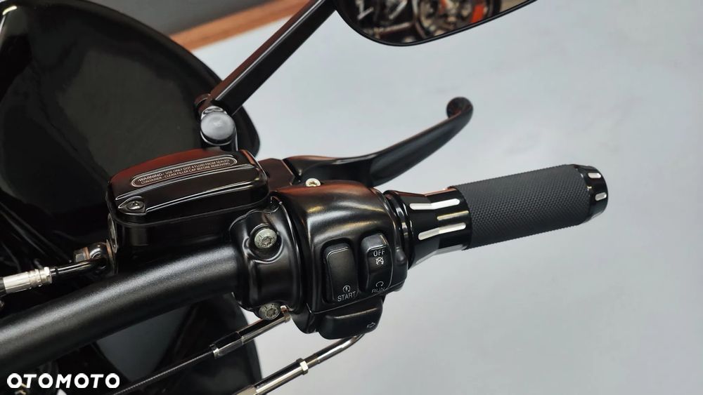 Harley-Davidson Dyna - 29