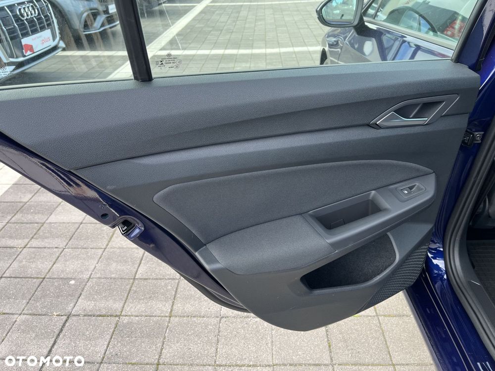 Volkswagen Golf - 14