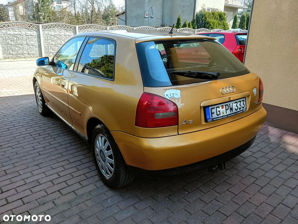 Audi A3 3-drzwiowe 1.6 Ambiente - 15