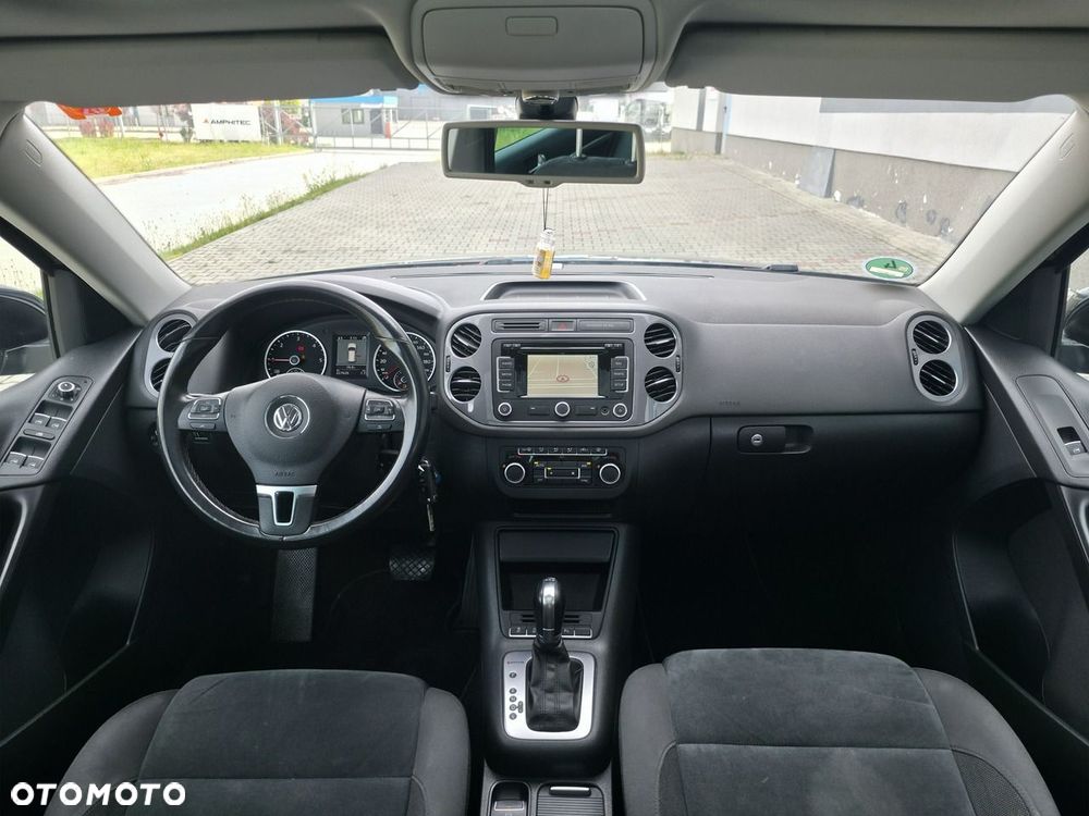 Volkswagen Tiguan - 12