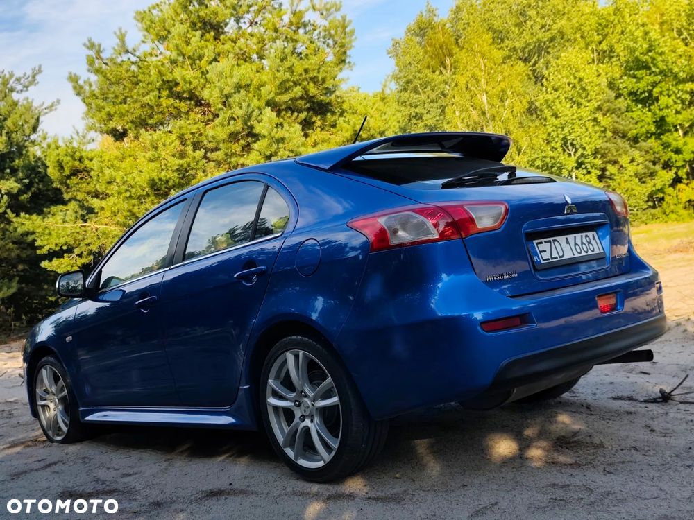 Mitsubishi Lancer 1.8 Intense - 11