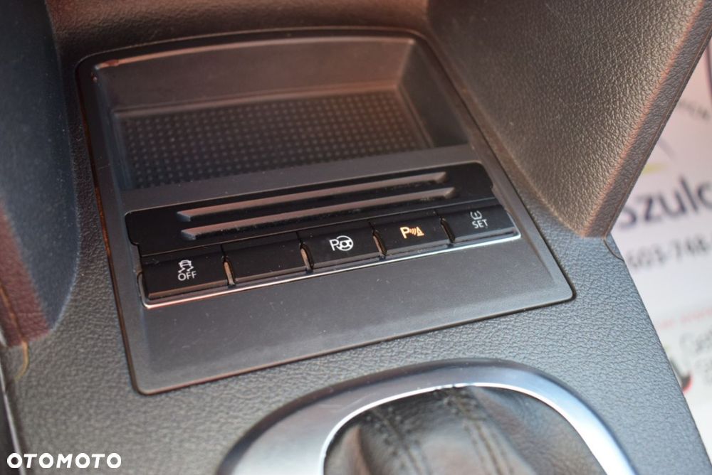 Volkswagen Touran - 33
