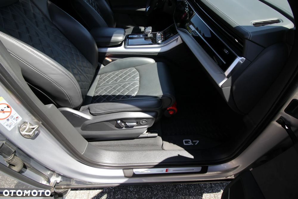 Audi Q7 50 TDI quattro tiptronic S line - 27