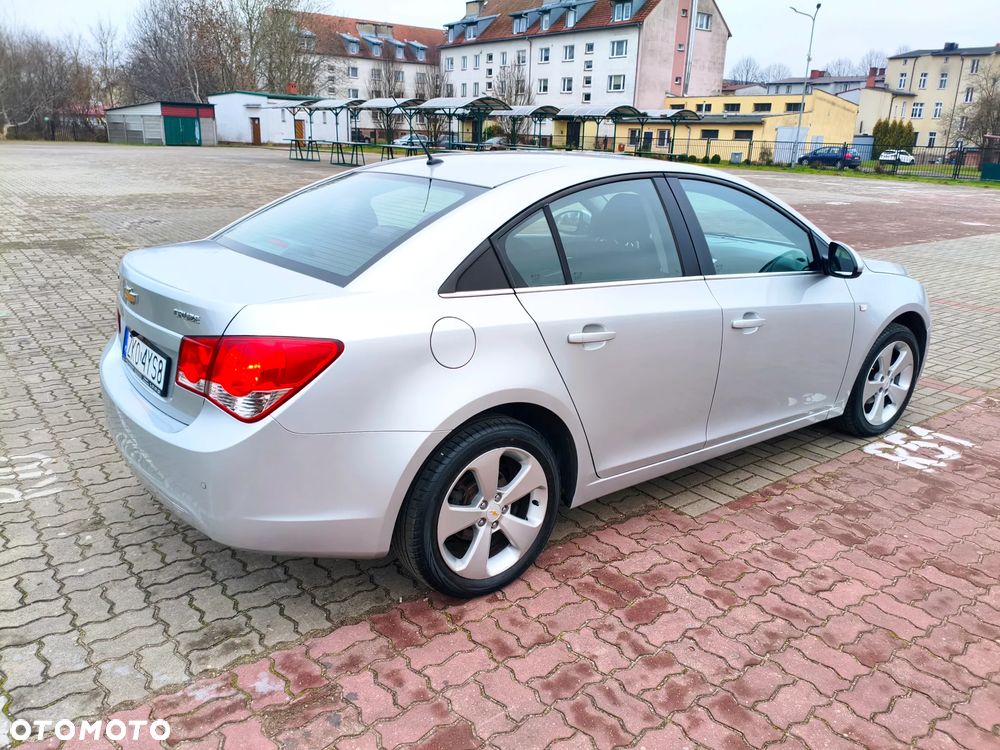 Chevrolet Cruze 1.8 LS+ - 5