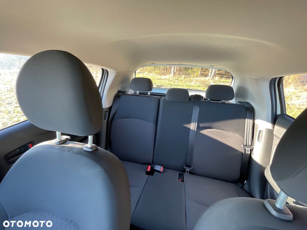 Mitsubishi Space Star - 13