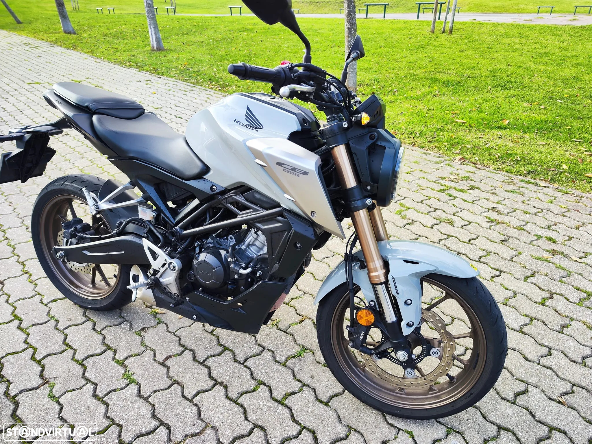 Honda CB 125 R Neo - 9