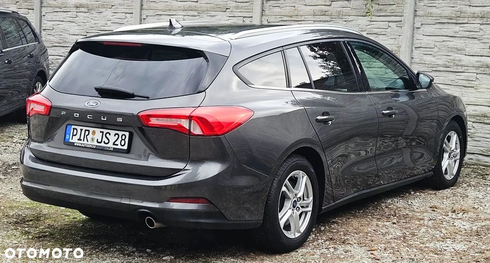 Ford Focus 1.0 EcoBoost Trend ASS PowerShift - 6