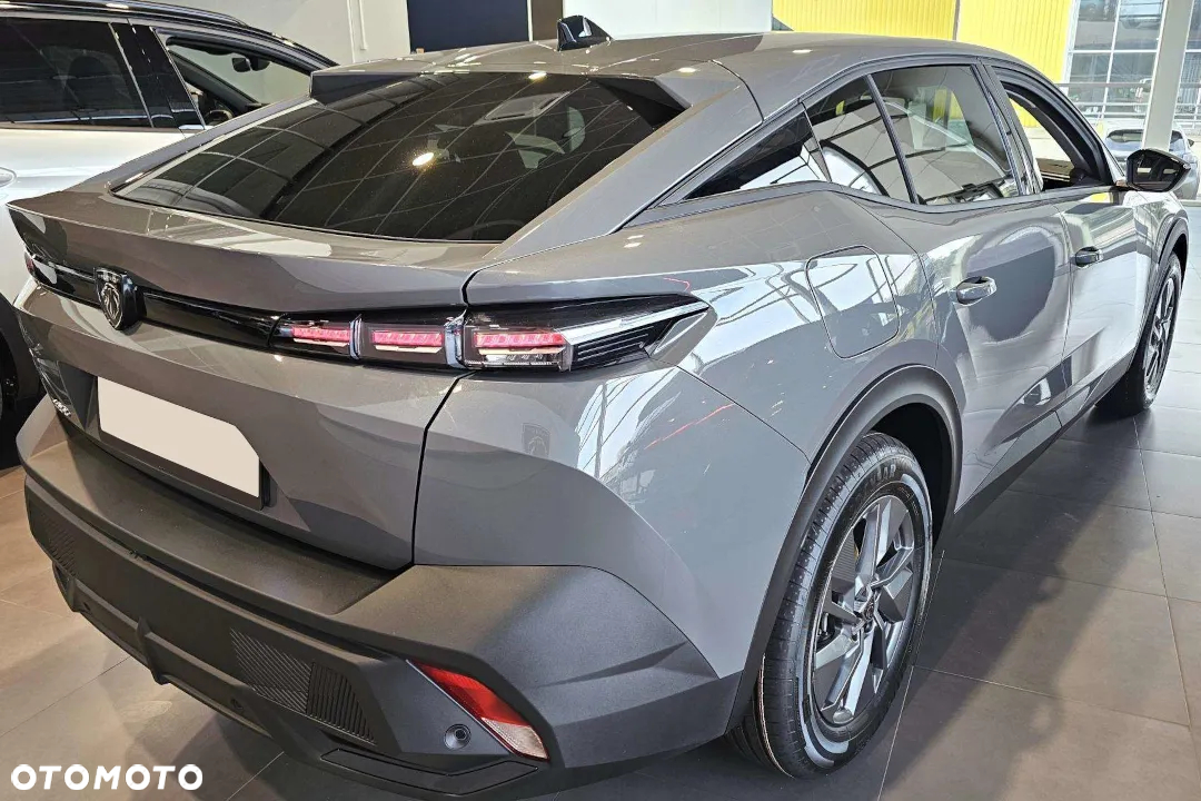Peugeot 408 - 2