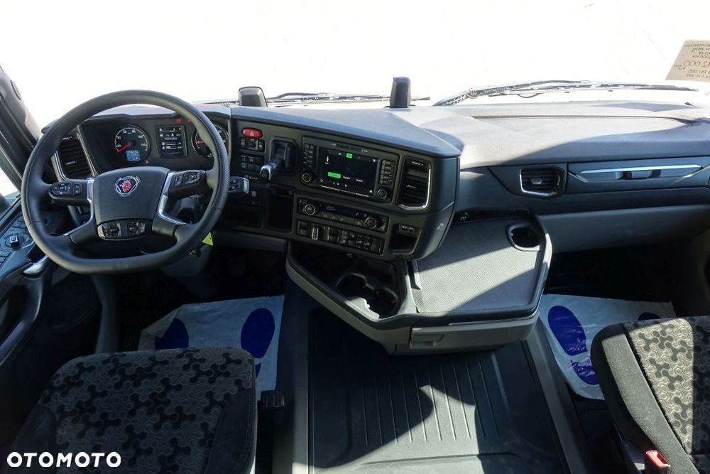 Scania R450 / EURO 6 / STANDARD/ AUTOMAT / RETARDER / LODÓWKA / NAWIGACJA / KLIMATYZACJA POSTOJOWA / 2 ZBIORNIKI - 26