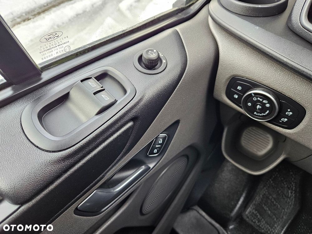 Ford transit-custom L2H1 *74900zł NETTO* Brygadówka 6 osób 2.0 TdCi/170KM - 19