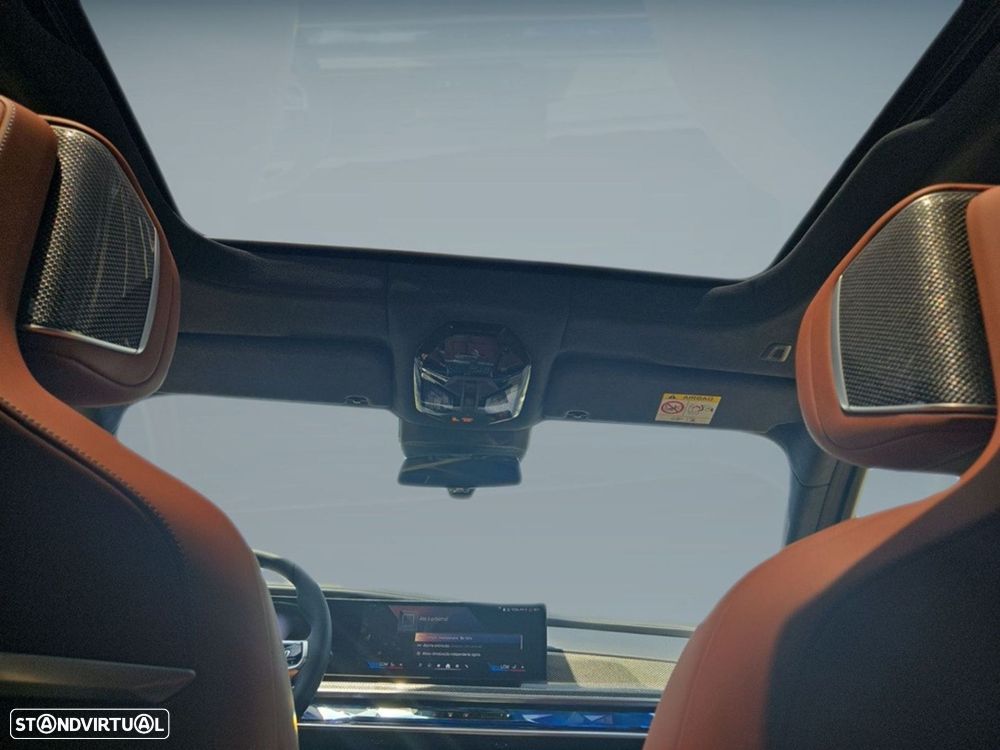 BMW i7 eDrive50 Pack Desportivo M - 18