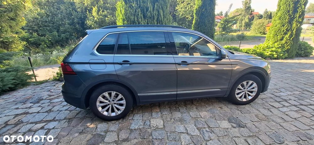Volkswagen Tiguan - 4