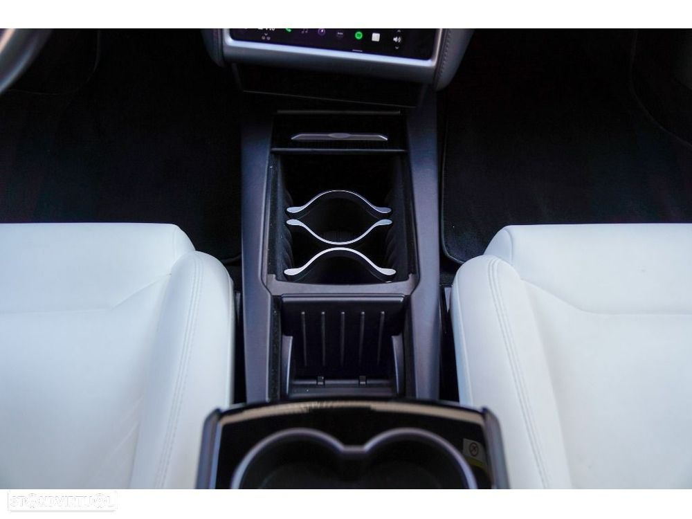 Tesla Model S 75D - 28