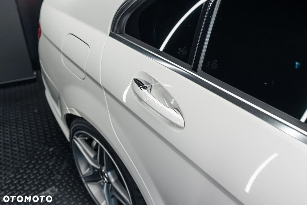 Mercedes-Benz Klasa C 63 AMG 7G-TRONIC - 13