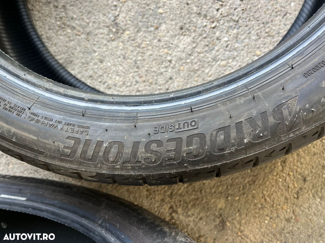 vând 2 anvelope 235/45/20 bridgestone de vară ca noi - 4