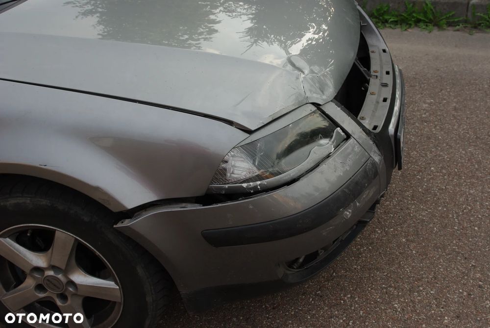 Volkswagen Passat 1.9 TDI Basis - 32